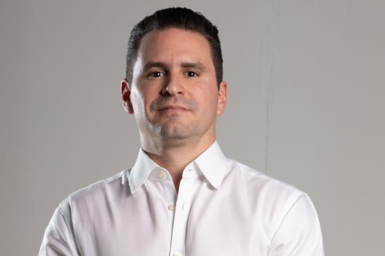 Empresario Julián Jiménez condena acelerado endeudamiento del Gobierno