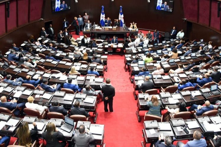 Diputados iniciarán segunda discusión del Código Laboral la próxima semana