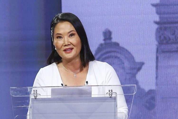 Keiko Fujimori llama a los peruanos a votar y destaca cobertura de delegados electorales en las mesas
