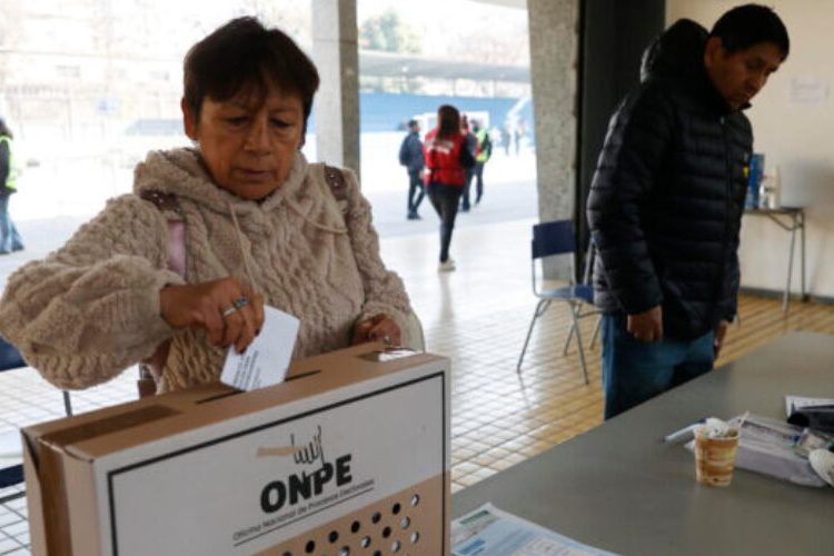 Concluye la votación de la segunda vuelta presidencial en Perú e inicia el escrutinio
