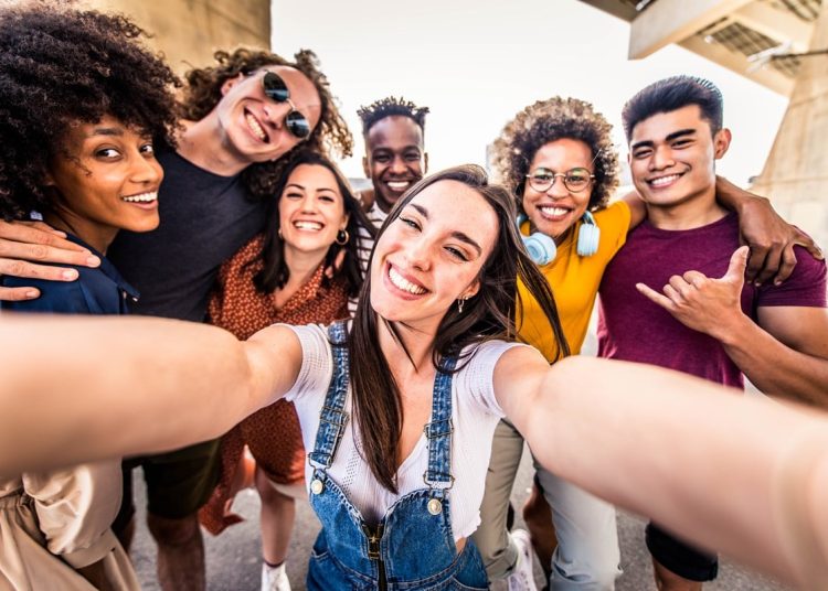¡Saca el celular! El 21 de junio es el Día Mundial del Selfie