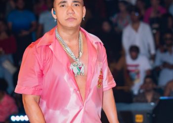 Elvis Martínez sobre Planeta Alofoke: “Este es un escenario sumamente especial; me honra estar aquí”