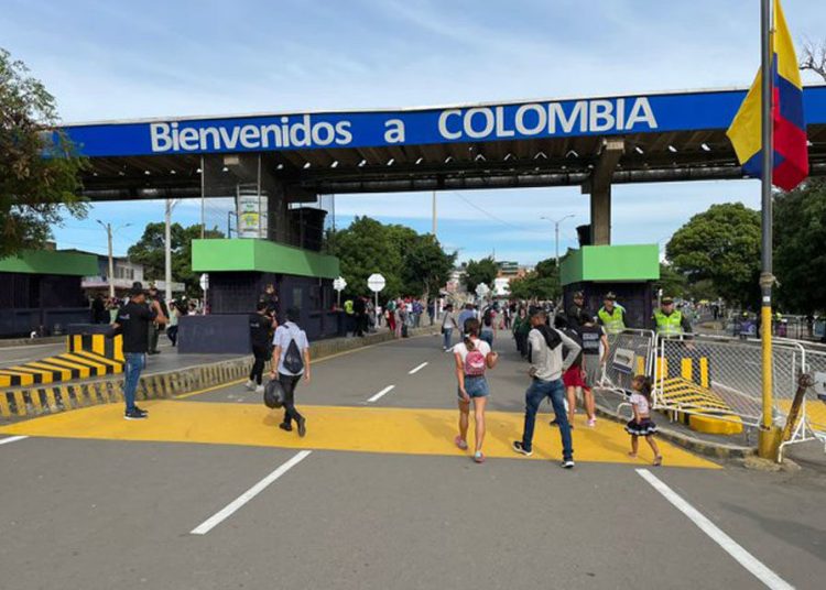 Venezuela recomienda no cruzar hacia Colombia tras cierre fronterizo por elecciones presidenciales