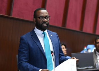 Diputado Carlos de Pérez cuestiona funcionamiento de CONANI y pide reformas al sistema de protección infantil