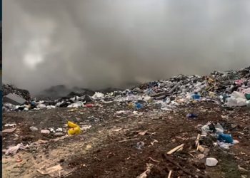 Alcalde de Jarabacoa admite limitaciones para controlar incendio en vertedero municipal