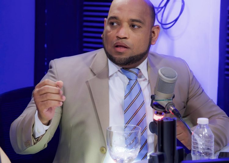 Jonatan Familia elogia el «modelo de orden» de la Policía Municipal de SDE