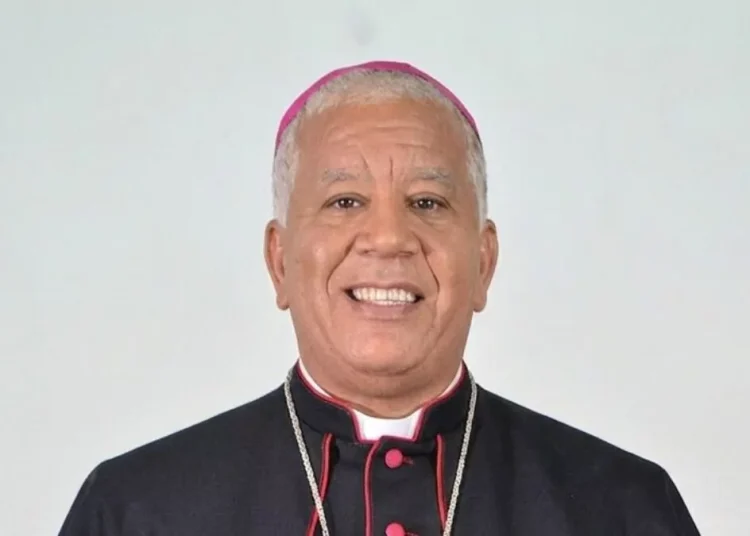 Monseñor Andrés Napoleón Romero deja Barahona y asume la Diócesis de La Vega