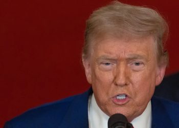 Trump pide a Israel e Irán que dejen de disparar «inmediatamente»