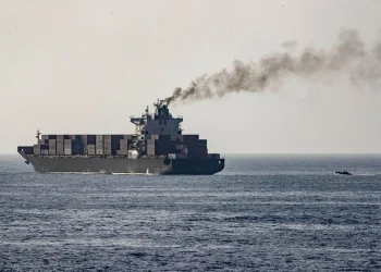 Mueren tres marineros indios en un ataque de EE.UU. a un buque petrolero en Omán
