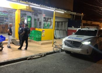 DICRIM investiga robo perpetrado en colmado de Villa Mella