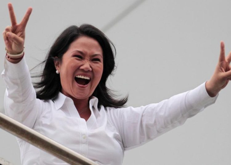 Fujimori se aleja de Sánchez con de 18.000 votos al 98,59 % del escrutinio