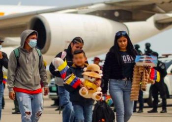 Regresan a Venezuela 146 migrantes en vuelo de repatriación procedente de Estados Unidos