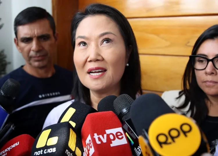 Elecciones Perú: Fujimori mantiene una ventaja de 0,006 % sobre Sánchez con el 98,25 % de escrutinio