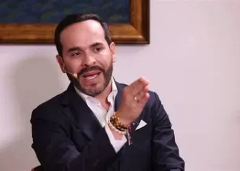 De la Espriella rechaza que su triple nacionalidad sea un problema para ser presidente