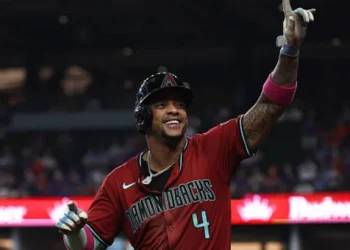 Ketel Marte deja en el terreno a los Dodgers con impresionante jonrón de 431 pies