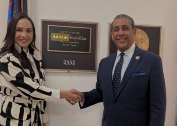 D’Oleo resalta liderazgo de Adriano Espaillat en la defensa de los dominicanos en el exterior