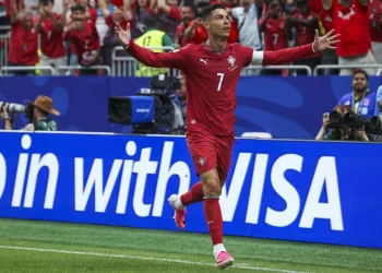 Portugal golea a Uzbekistán con doblete de Cristiano Ronaldo