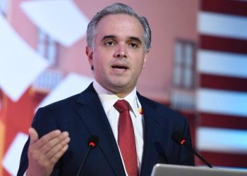 De Camps llama a fortalecer el talento y la innovación para impulsar el desarrollo regional