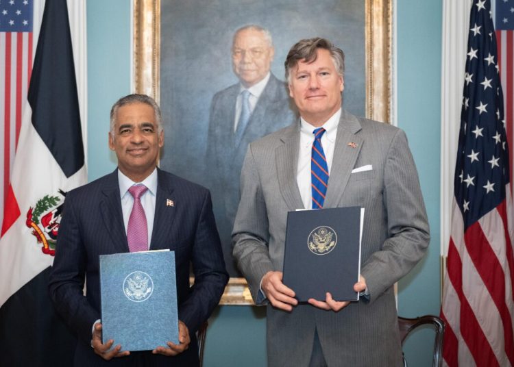 EEUU y RD firman un memorando de cooperación en energía nuclear civil