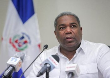 Tony Peña aclara que no emitió opiniones sobre posible candidatura de Santiago Matías para 2028