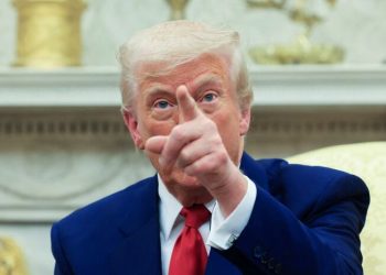 Trump anuncia que EE. UU. golpeará “duramente” a Irán esta noche y aumenta tensión en Oriente Medio