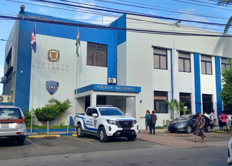 Joven resulta herido de bala al manipular arma ilegal en Puerto Plata