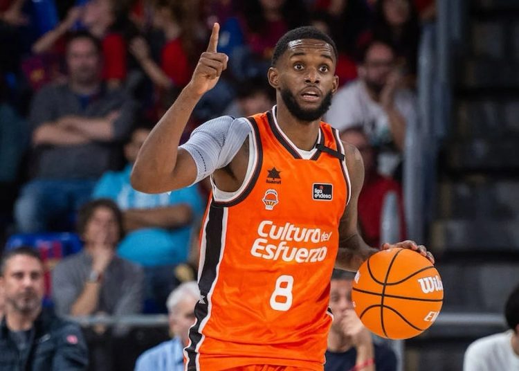 Jean Montero acerca al Valencia Basket al título de la Liga Endesa