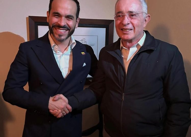 Uribe y De la Espriella sostienen encuentro en Barranquilla tras primera vuelta electoral