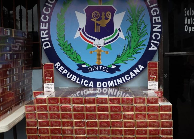 Policía ocupa más de 329 mil cigarrillos de contrabando y retiene 52 máquinas tragamonedas en operativos