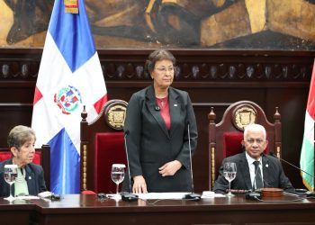 Congreso Nacional recibe a la presidenta de Surinam, Jennifer Geerlings-Simons
