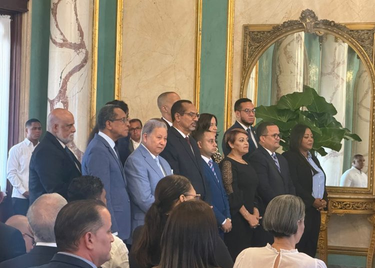 Presidente Abinader juramenta Comité Dominicano de Salud Mental Penitenciaria