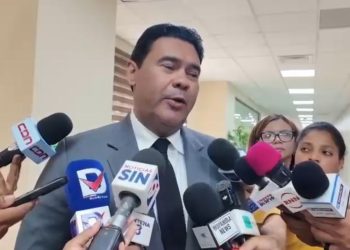 Legisladores advierten sería una “vergüenza nacional” dejar caer la reforma laboral y aseguran que no habrá más diálogos