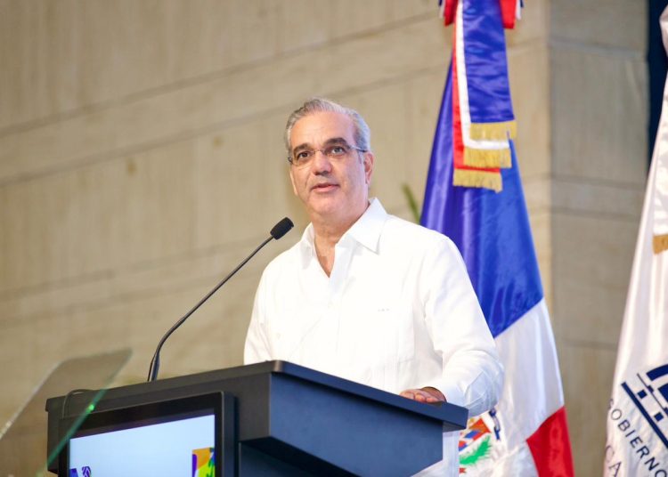 Presidente Abinader impulsa el saneamiento urbano y destaca inversiones para transformar el sector agua