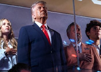 Trump recibe abucheos durante su asistencia al tercer juego de las Finales de la NBA