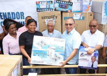 Senador Johnson Encarnación realiza operativo médico en Hondo Valle