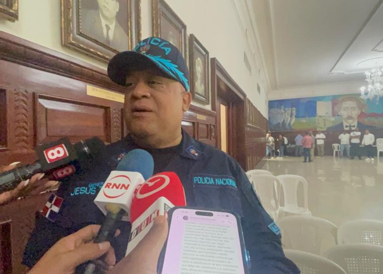 General Tejada informa detención de dos personas tras violenta pelea dejó siete heridos en piscina en Santiago