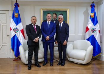 Cónsul General de España realiza visita de cortesía al Senado de la República Dominicana