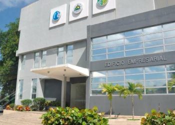 Sector empresarial de Santiago respalda modernización fiscal; crisis internacional obliga a tomar medidas económicas