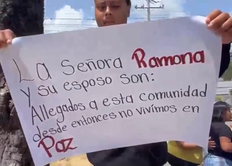 Comunitarios de Estancita acuden al Palacio de Justicia de Jarabacoa por conflicto con construcción de pared