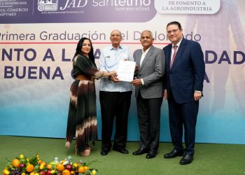 MICM y JAD gradúan a 225 líderes para impulsar la transformación del sector agroindustrial