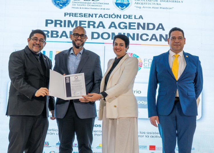 Alcalde de Nagua es reconocido en foro regional