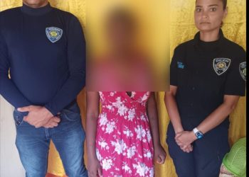 Localizan sana y salva a adolescente desaparecida en Santiago; revela que estuvo con un adulto y denuncia maltratos