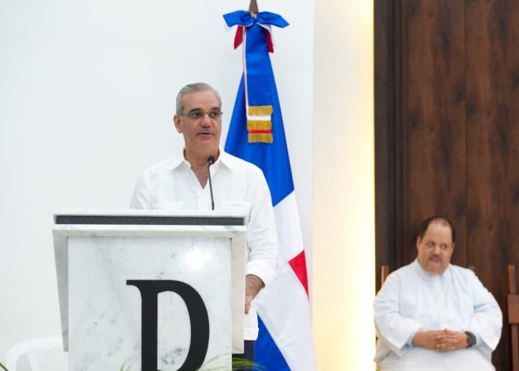Presidente Luis Abinader inaugura la Cuasi Parroquia San Benito Abad en Santiago