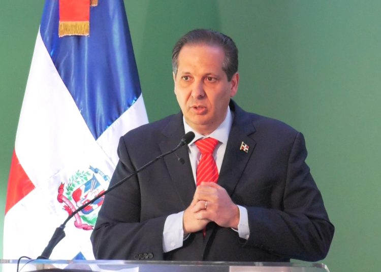Ministro de Salud asegura apoyará investigación del caso Onco14 y destaca reducción del déficit de sangre en RD