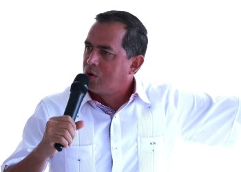 Alcalde de Haina denuncia crisis en los Bomberos y cuestiona manejo de recursos