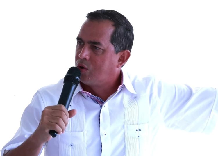 Alcalde de Haina denuncia crisis en los Bomberos y cuestiona manejo de recursos