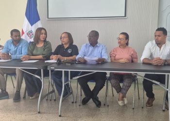 Gremios del sector salud solicitan al presidente Luis Abinader reunión urgente