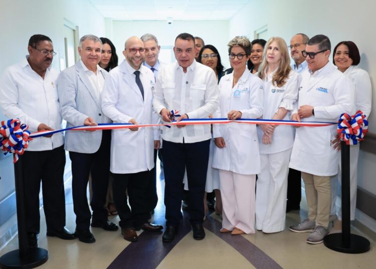 SNS inaugura primera unidad de cirugía intrauterina del país