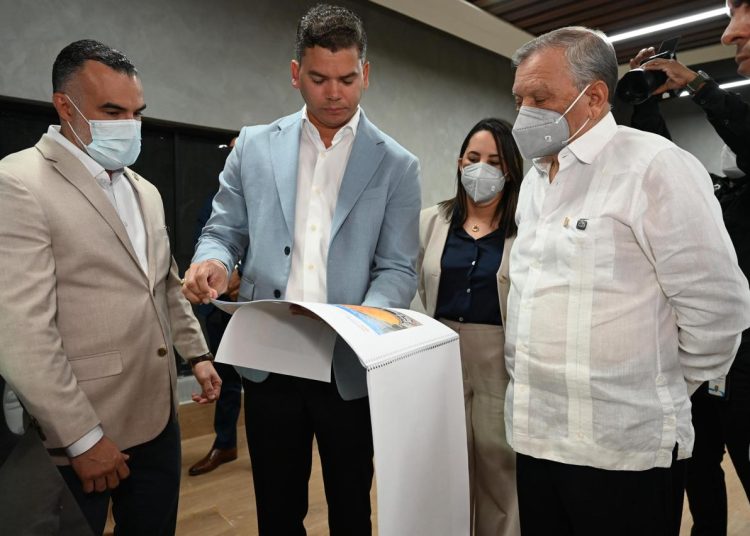 Leonardo Aguilera supervisa avances de remodelación de la Arena Banreservas Virgilio Travieso Soto