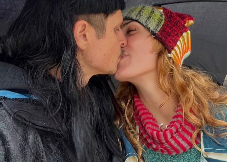 Exnovia de Oliver Tree le dedica emotivo mensaje: “Si no funciona en esta vida, te encontraré en la próxima”